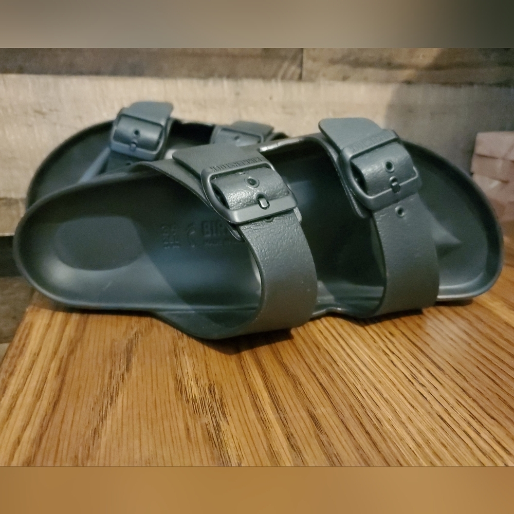 Birkenstock Arizona Essentials EVA Unisex Sandals Black Sz 39 US M 6.5 W 8.5 EUC - Picture 12 of 14